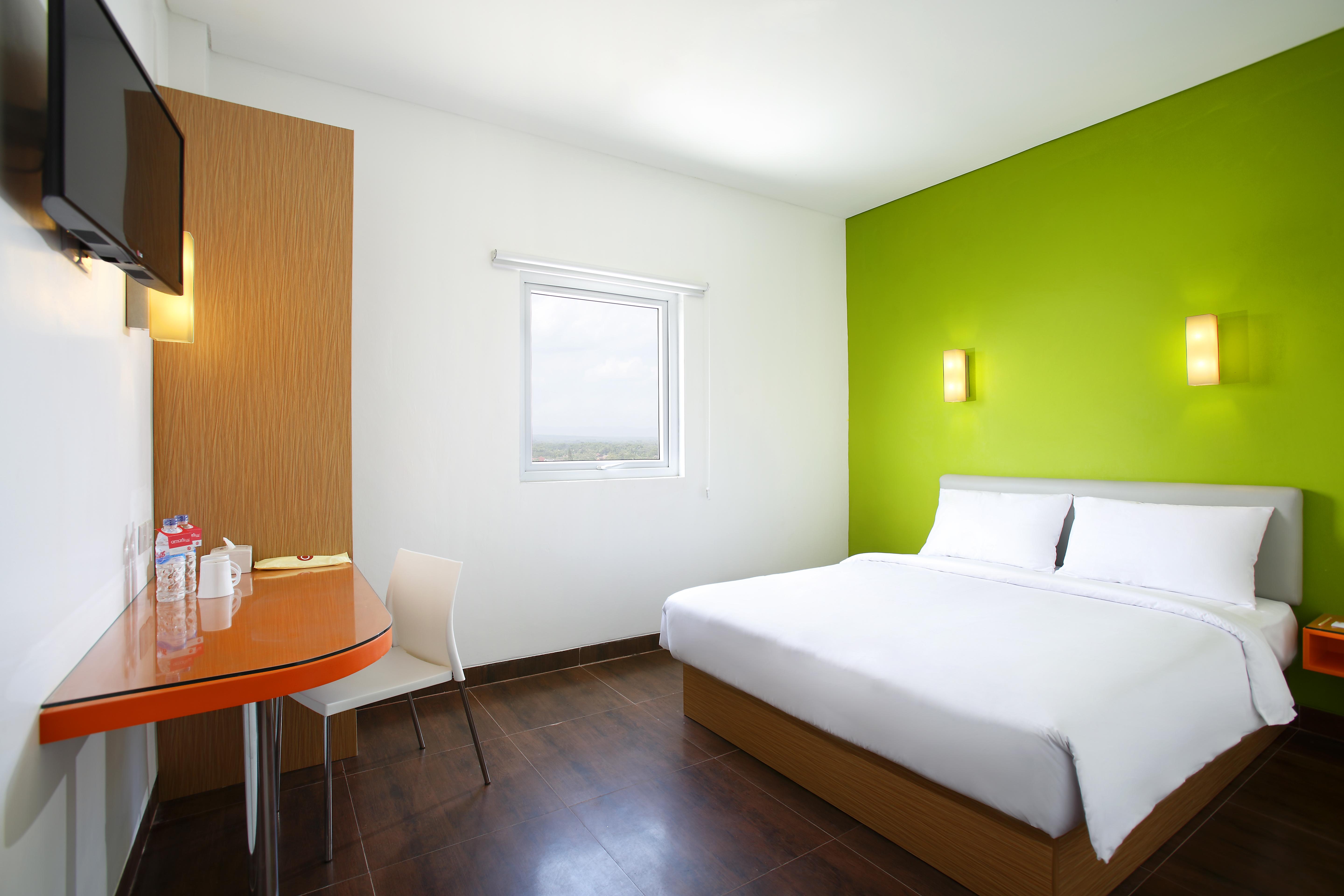 Amaris Hotel Ponorogo Экстерьер фото