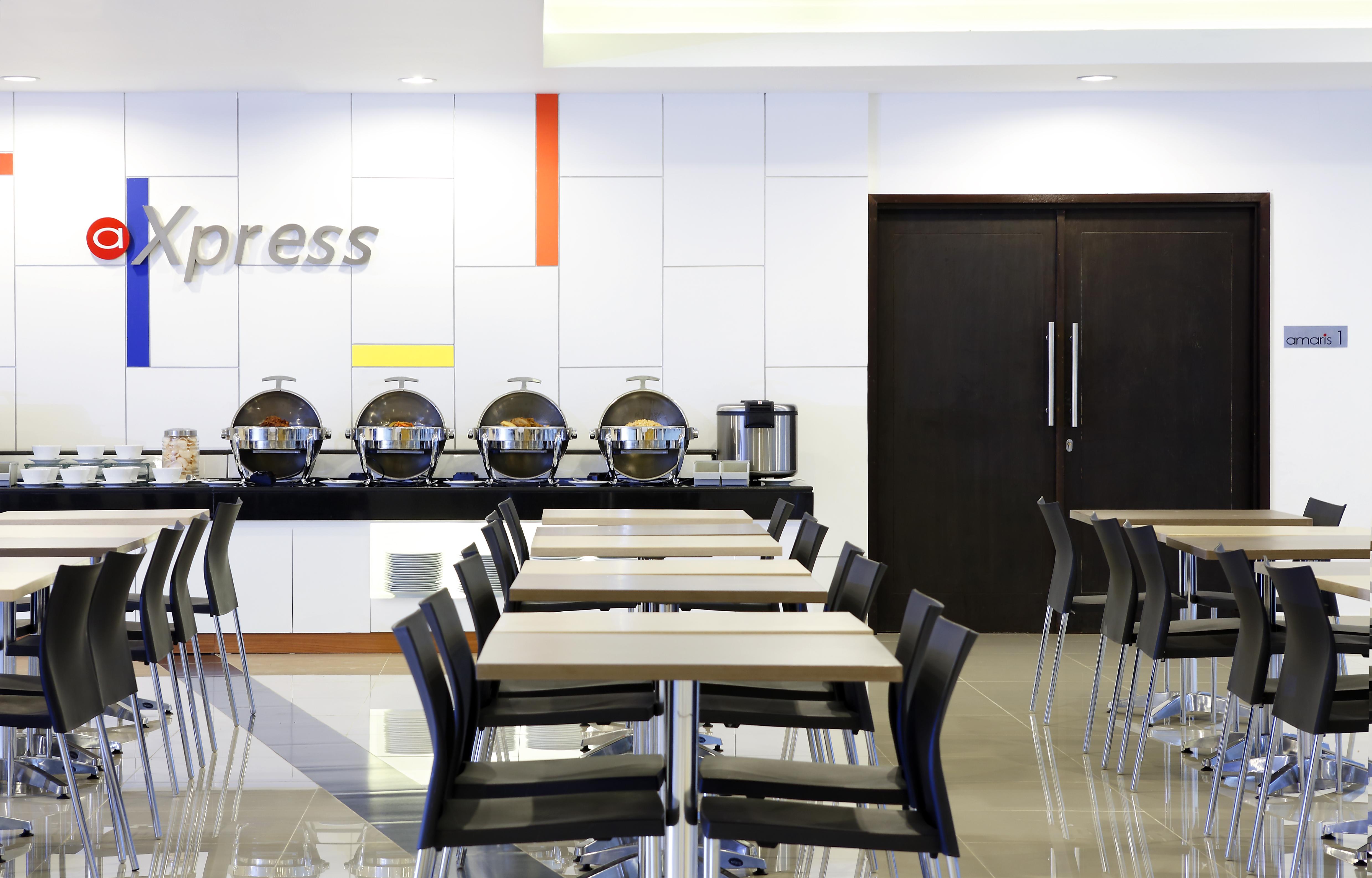 Amaris Hotel Ponorogo Экстерьер фото