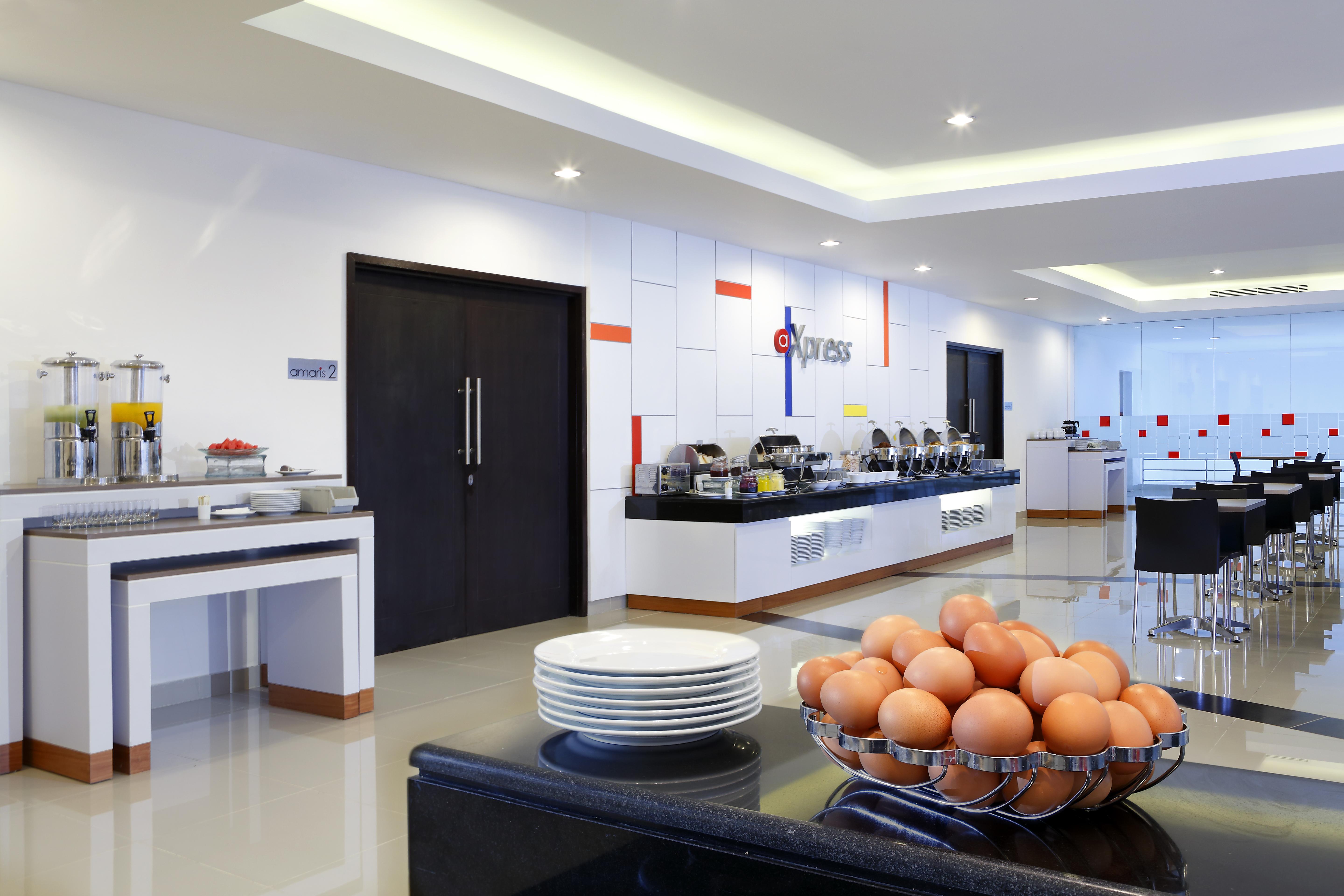 Amaris Hotel Ponorogo Экстерьер фото