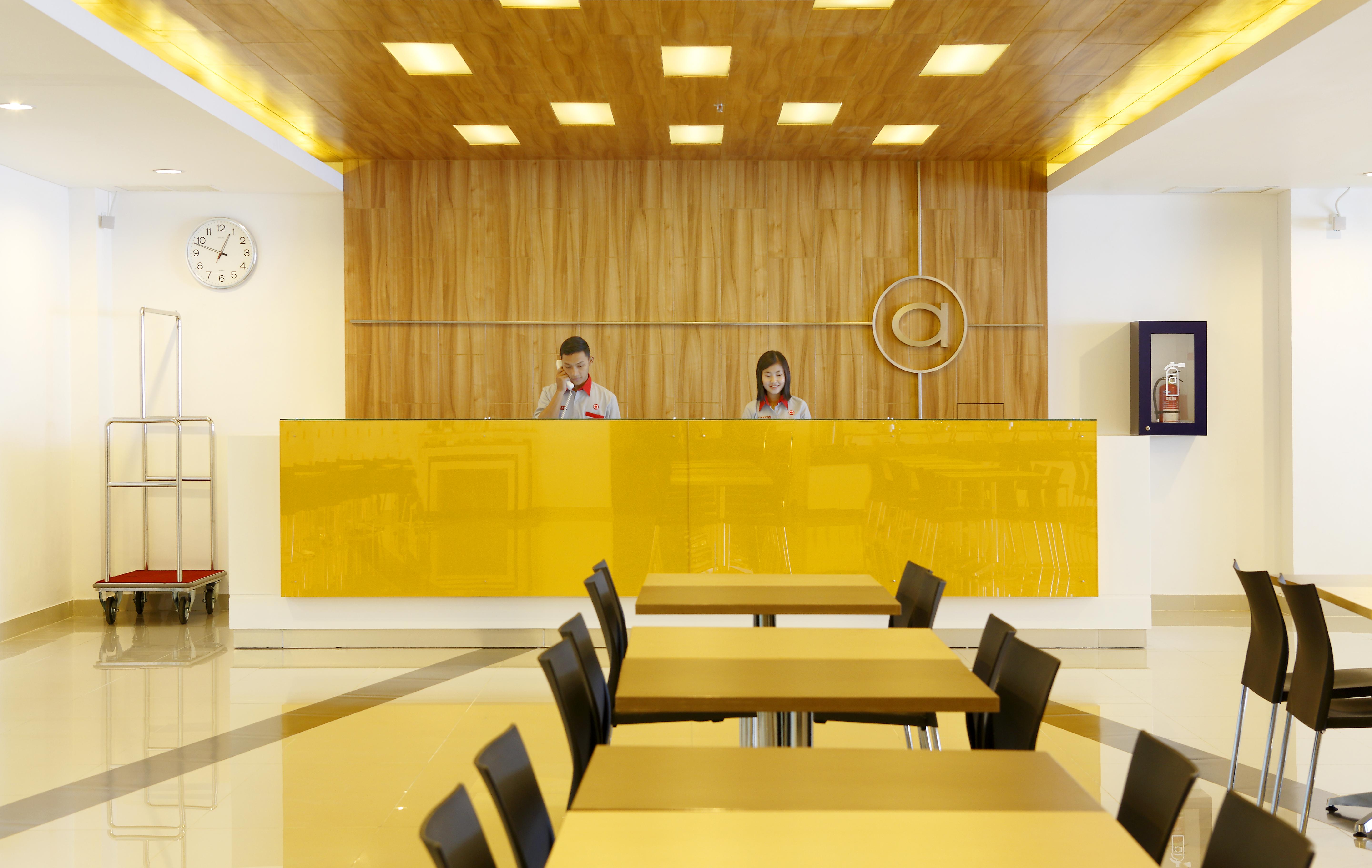 Amaris Hotel Ponorogo Экстерьер фото