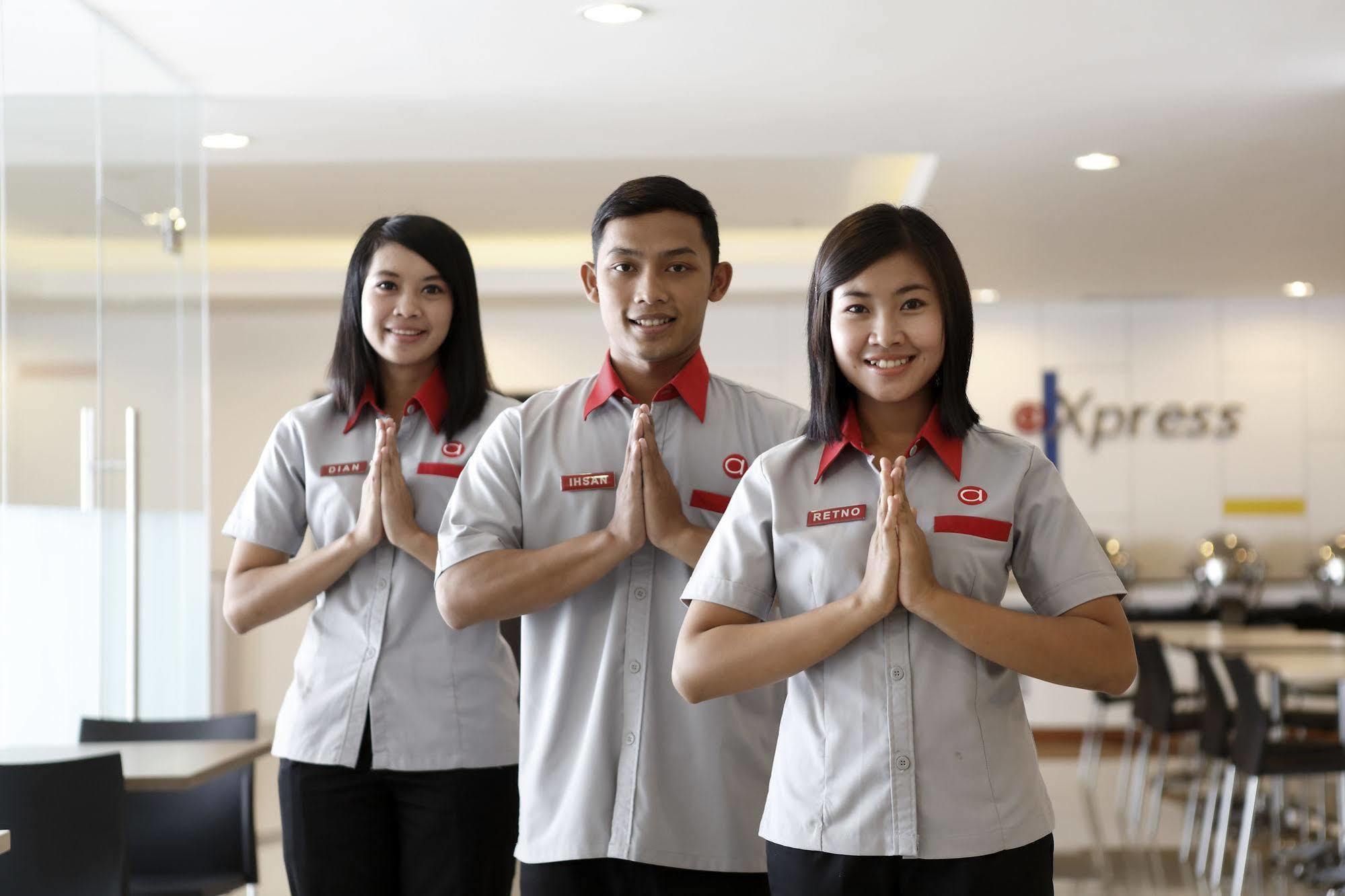 Amaris Hotel Ponorogo Экстерьер фото